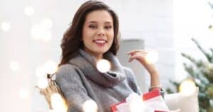 Cosmetic Dentistry Procedures For A Radiant Holiday Loo